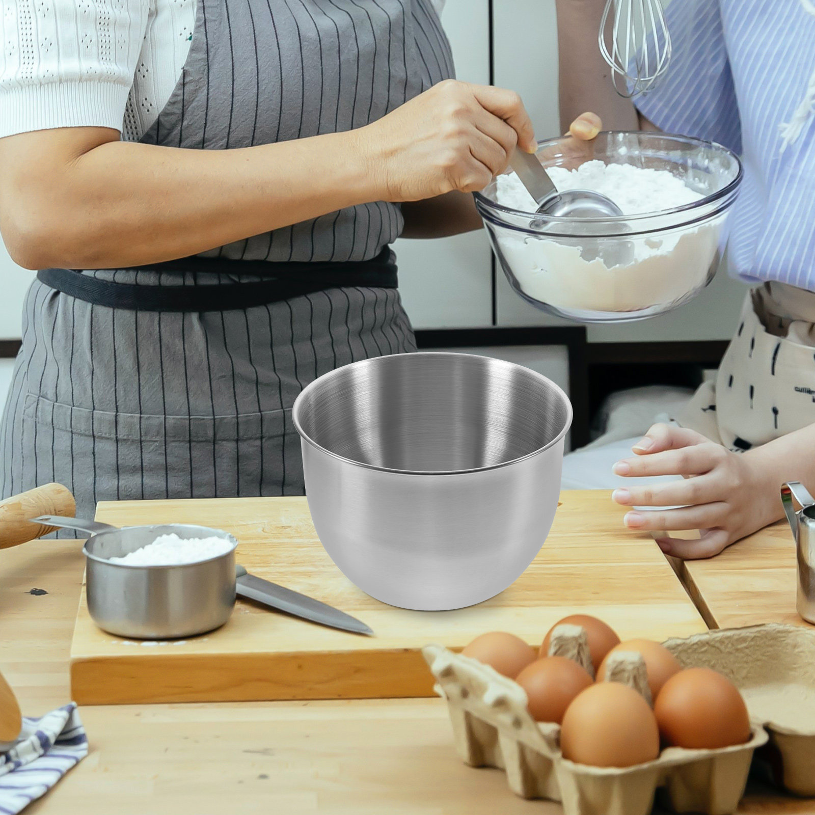 Food Storage In Stainless Steel - Grand saladier en acier inoxydable épais